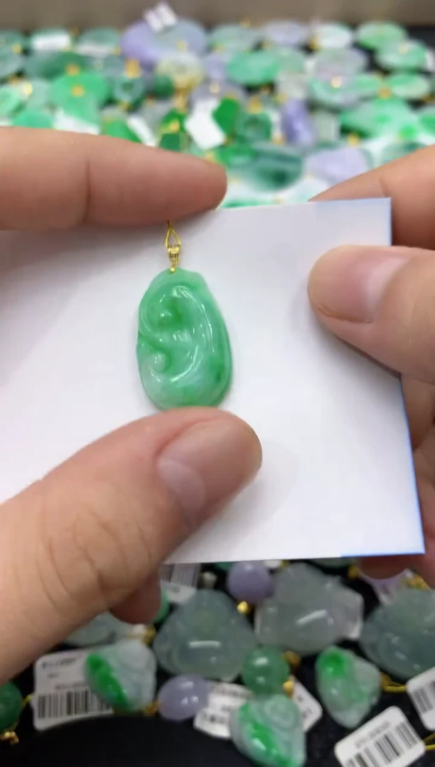 颈饰18K金镶嵌翡翠天然缅甸翡翠A货