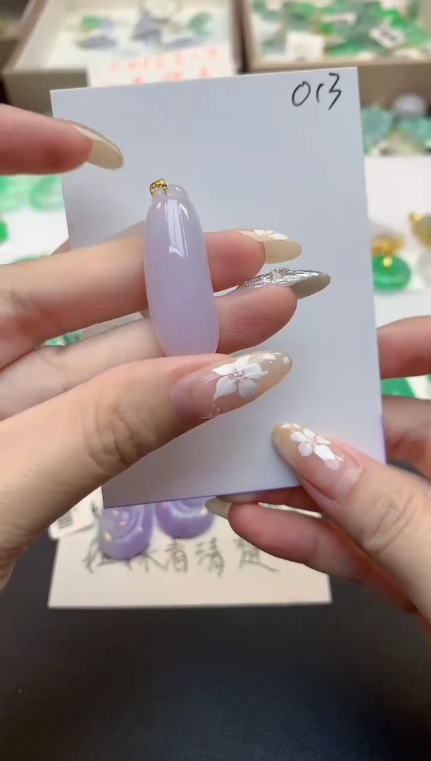 颈饰18K金镶嵌翡翠天然缅甸a货翡翠