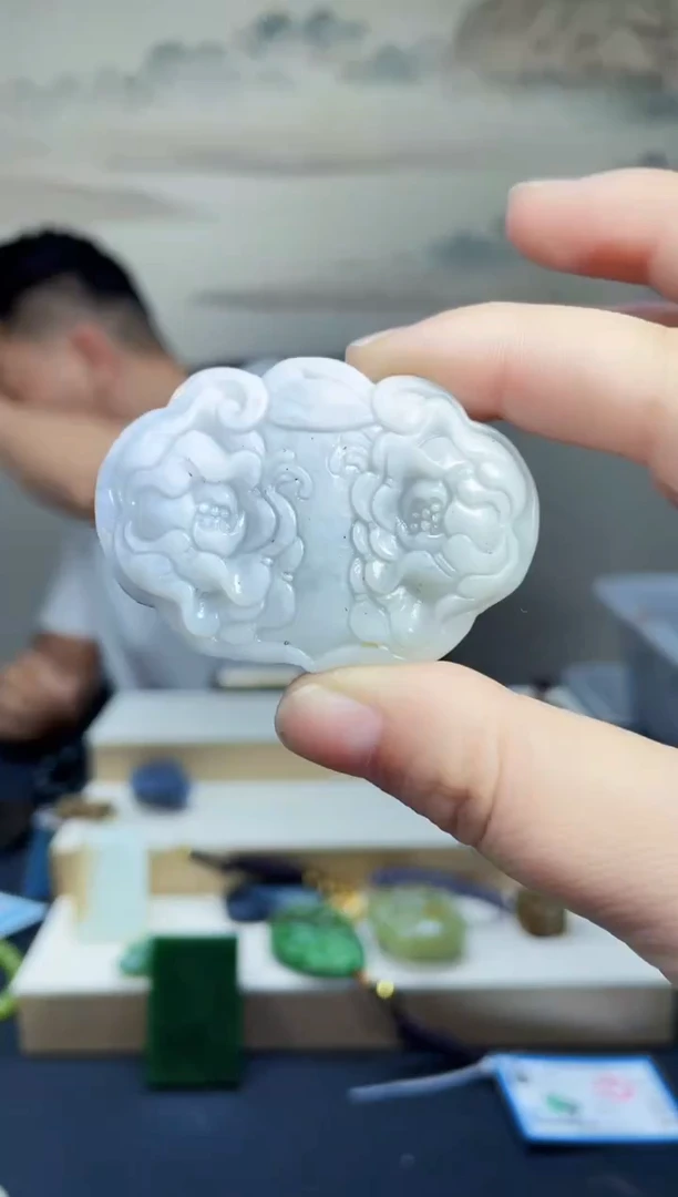 和田玉未镶嵌颈饰1