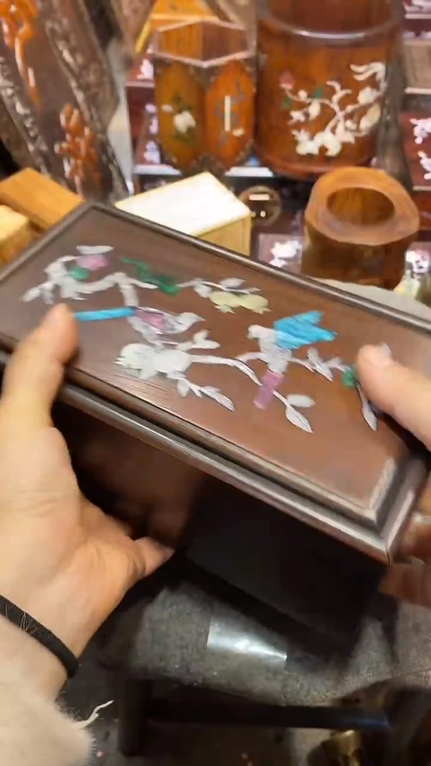 木木雕款盒子一个