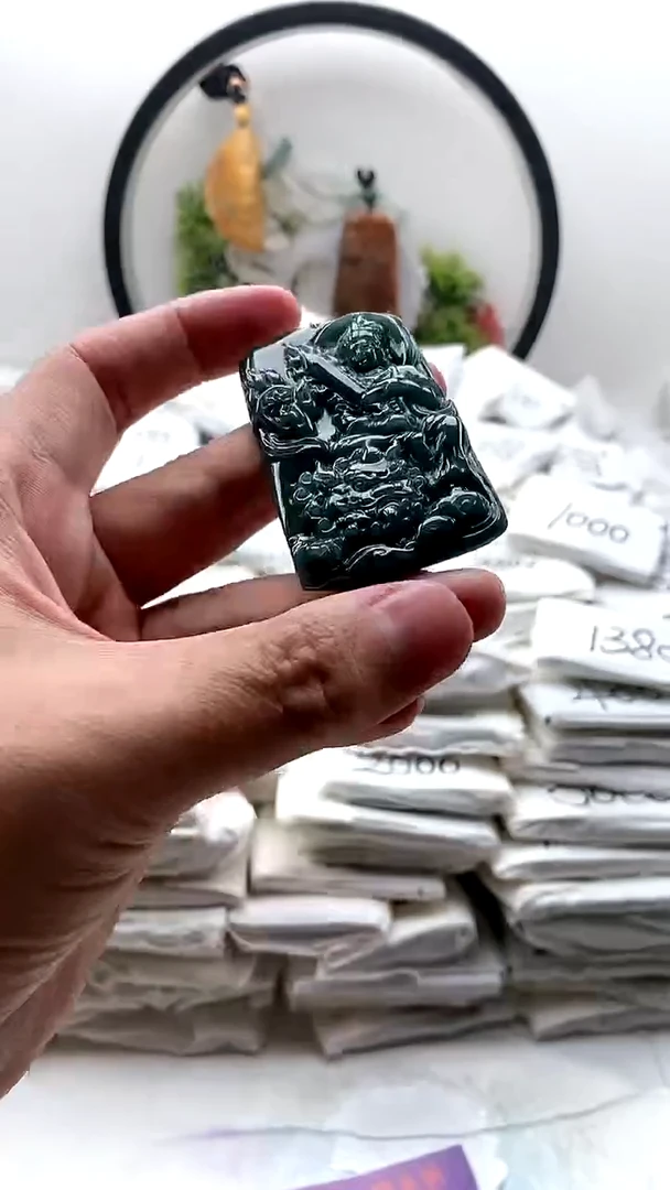 颈饰未镶嵌翡翠文殊