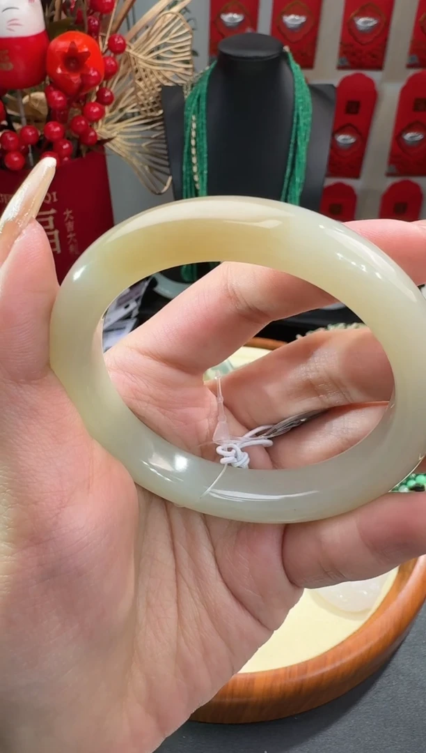 【闪购商品】和田玉手镯未镶嵌手镯