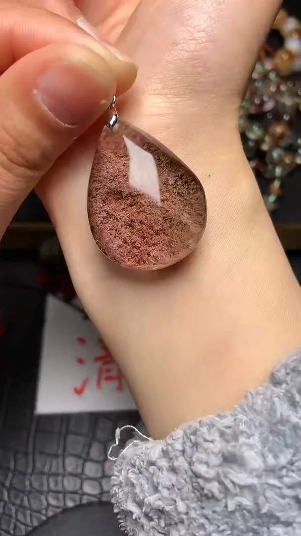 【闪购商品】水晶吊坠(赠链)未镶嵌45