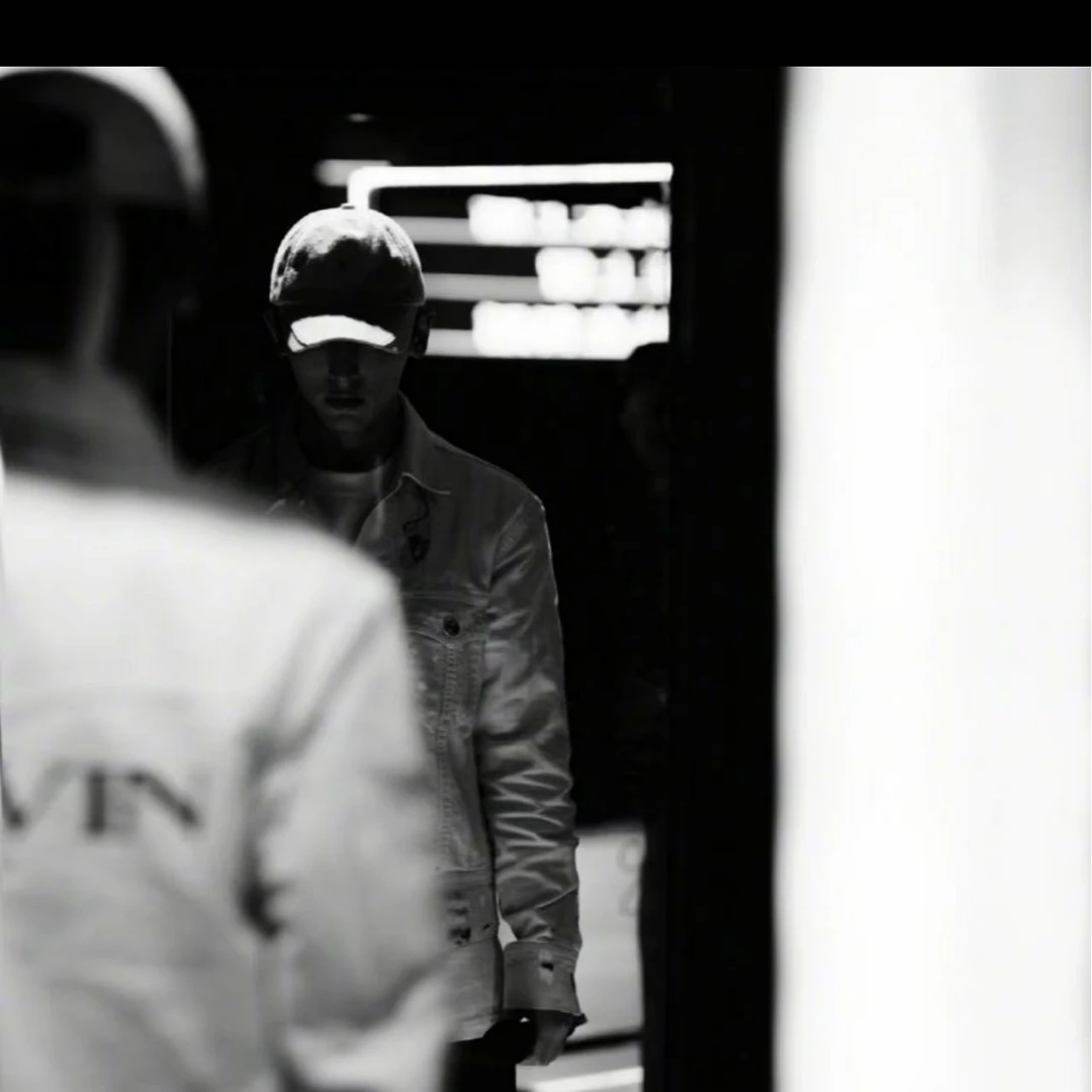 断码N7001双面尼简约连帽外套