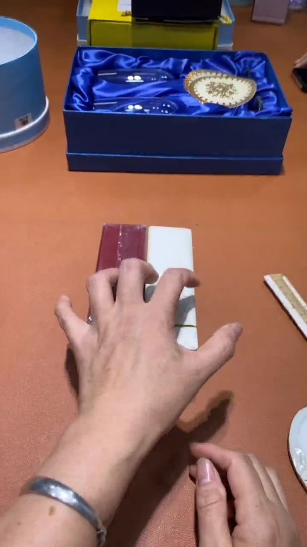 瓷片品牌 包包香水手表护肤品@@1