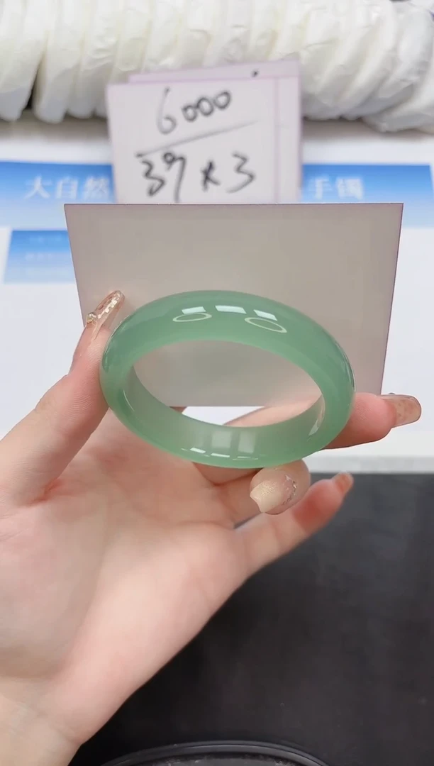 未镶嵌手镯石英质玉63-56