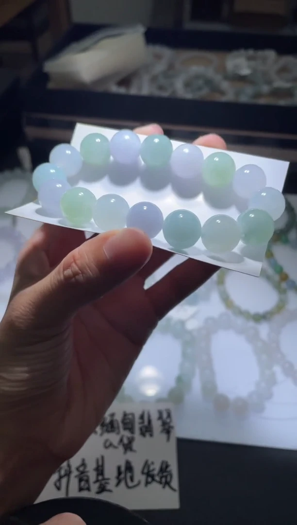 定制翡翠未镶嵌翡翠手串