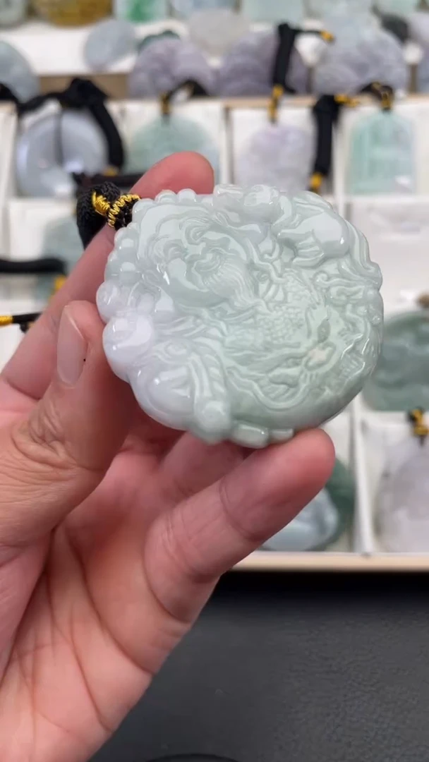 颈饰未镶嵌翡翠天然缅甸翡翠A货320