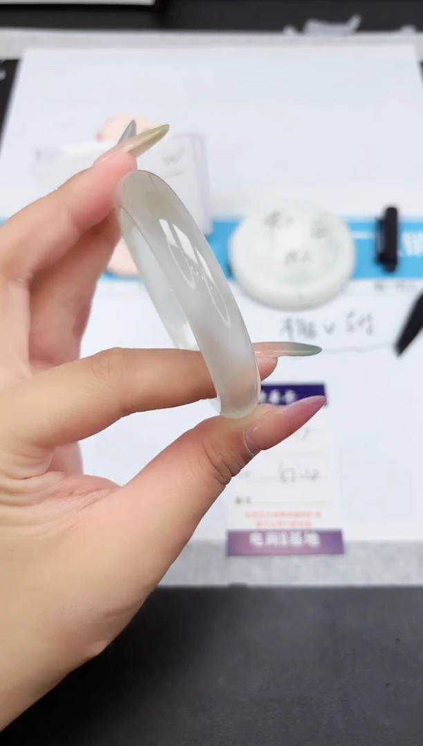 石英质玉手镯未镶嵌273-57.4