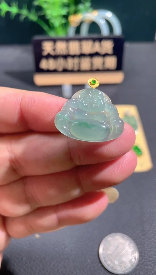 翡翠18K金镶嵌颈饰翡翠