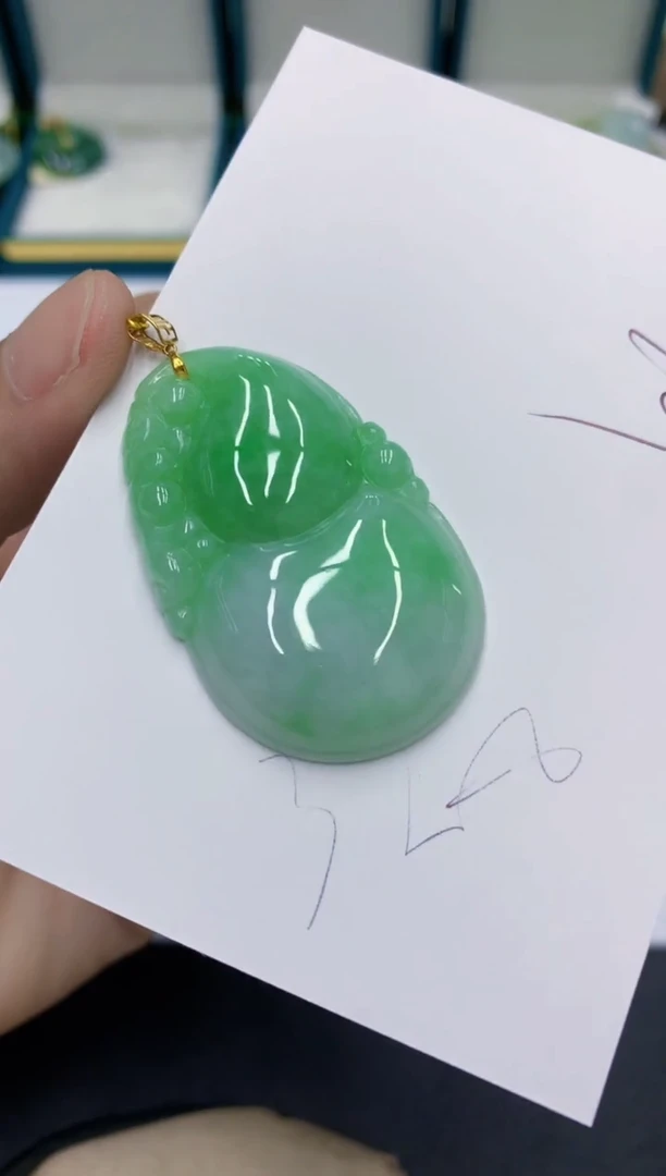 颈饰18K金镶嵌翡翠翡翠