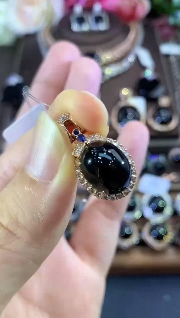 吊坠(不含链)18K金镶嵌翡翠B63
