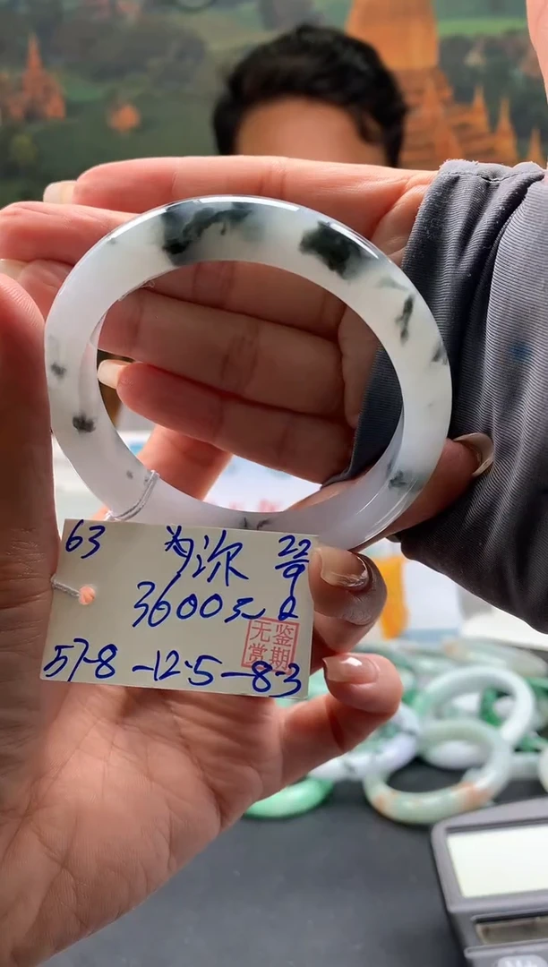 未镶嵌手镯翡翠为****爱翡翠手镯 下单联系小耳机#63