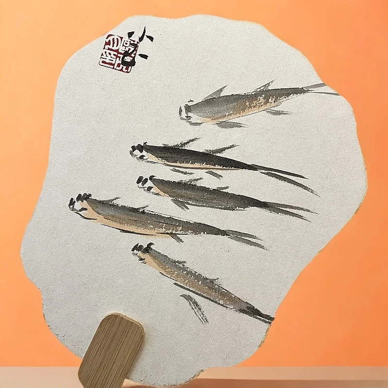 张大风艺术馆 欧亮月手绘扇子五鱼