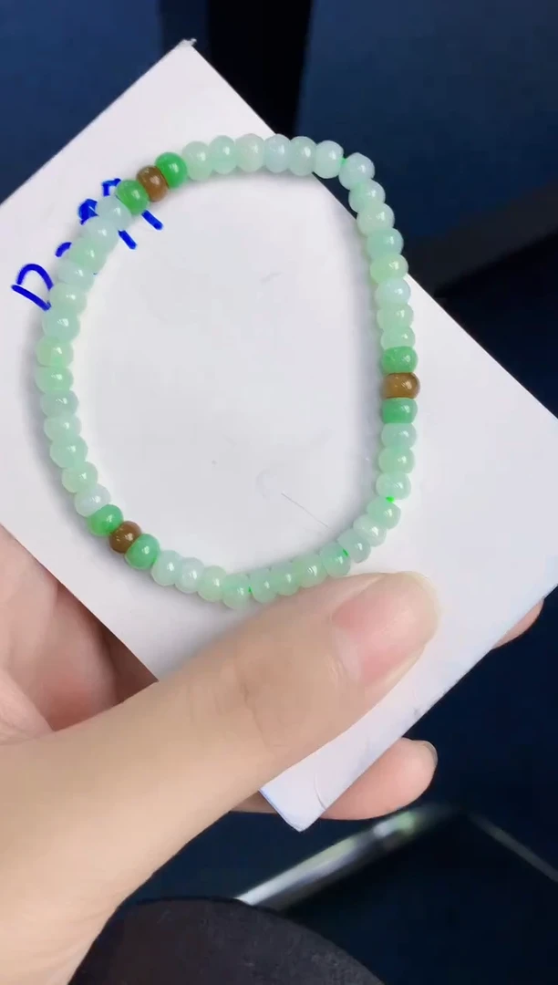 翡翠未镶嵌颈饰天然翡翠缅甸A货