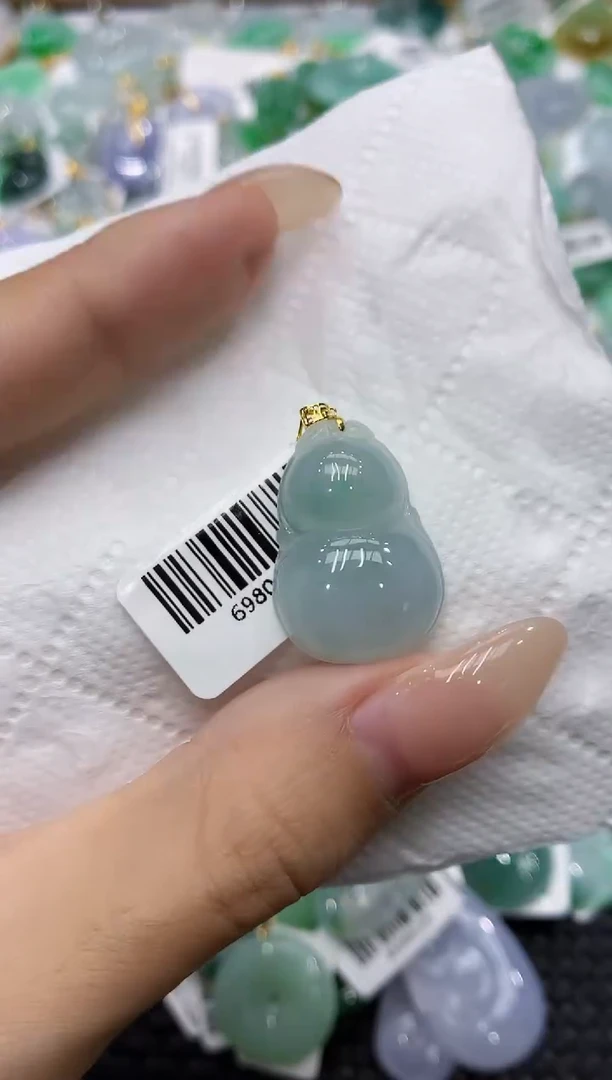 颈饰18K金镶嵌翡翠111111111111