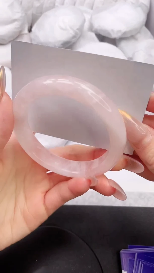 【闪购商品】石英质玉手镯未镶嵌3K363-60