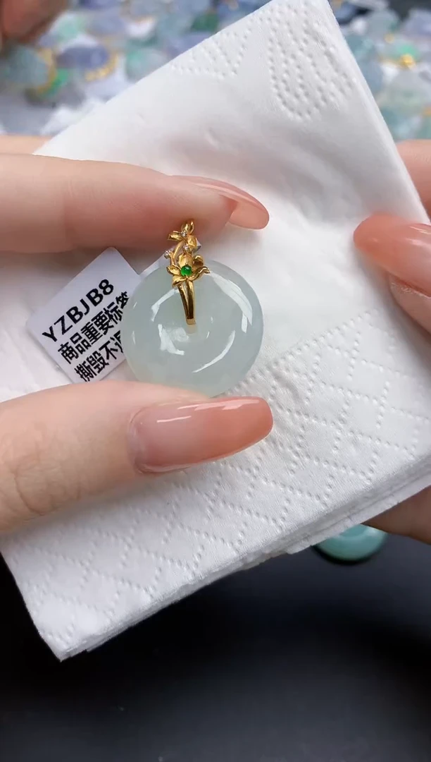 【闪购商品】翡翠颈饰18K金镶嵌天然缅甸翡翠A货