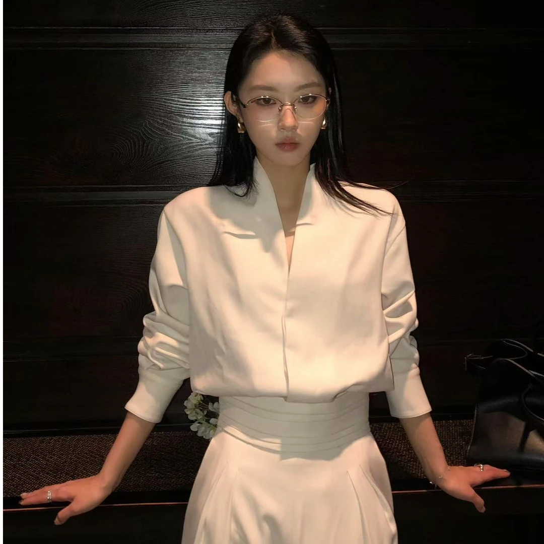 高级感新中式v领口白衬衫套装女2025春季收腰显瘦腰封阔腿裤长裤