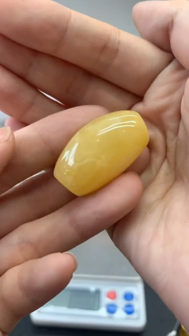 未镶嵌琥珀珠宝奇石339