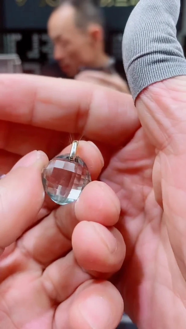 18K金镶嵌吊坠(不含链)水晶蝶*水晶吊坠