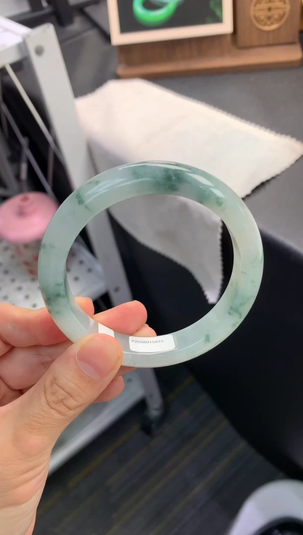 未镶嵌手镯翡翠糖****北退货需手镯吊牌标签完好