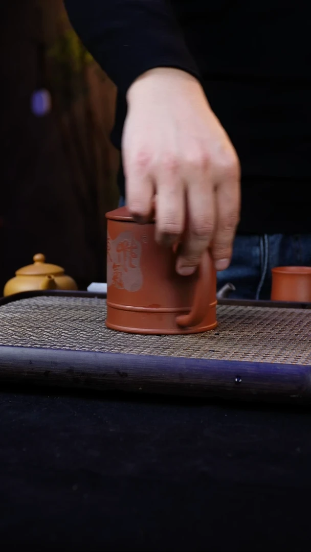 【闪购商品】紫砂茶壶紫泥-刻绘办公杯-004