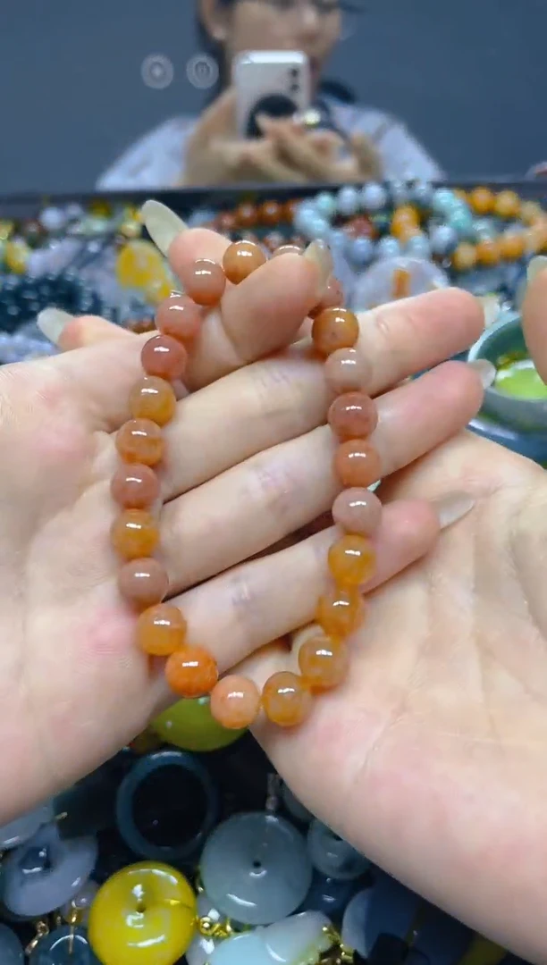 颈饰未镶嵌翡翠8MM/ J /翡翠A货，一件也是批发价