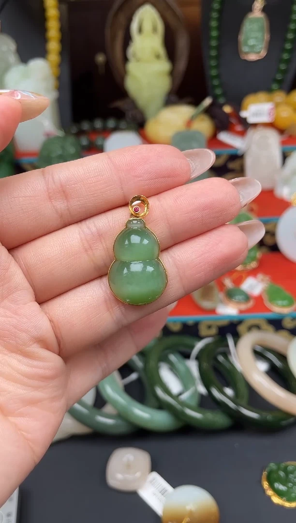 和田玉18K金镶嵌颈饰ge16吊坠