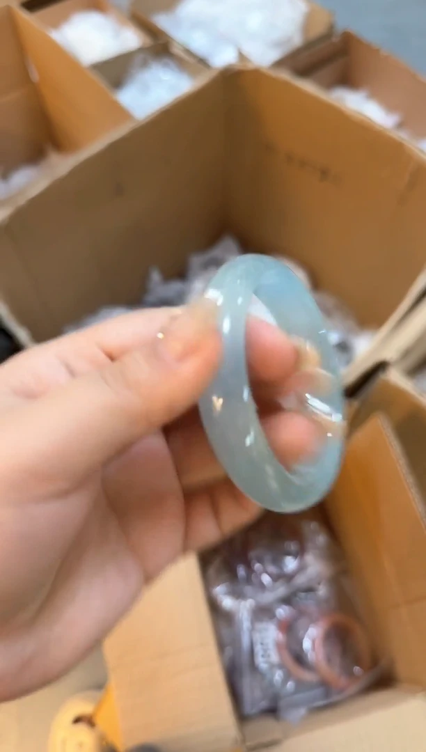 864号镯子