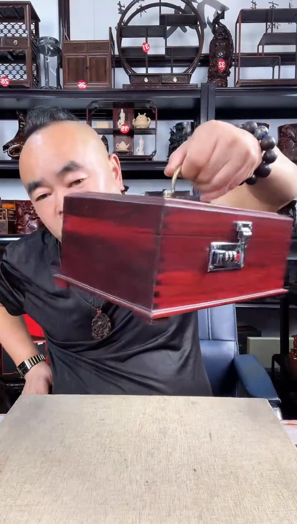 木瑕疵749老李红木工艺品