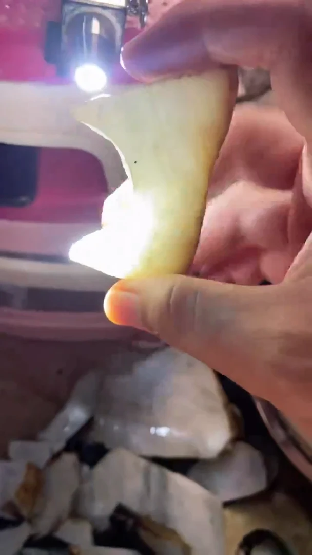 配石翡翠翡翠边角料未加工97