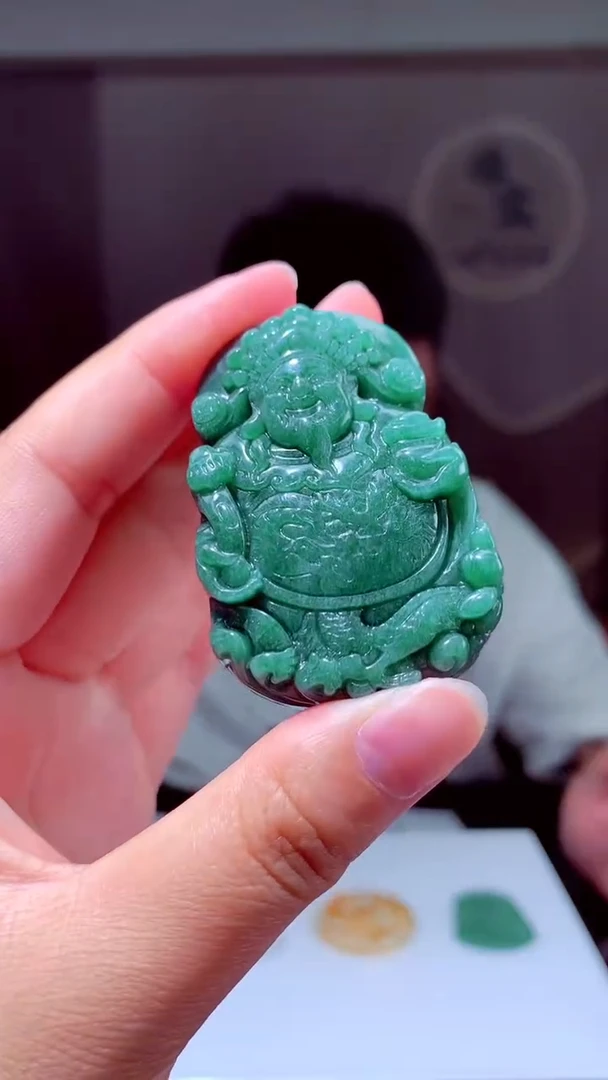 翡翠未镶嵌颈饰天然A货（拍一发一）