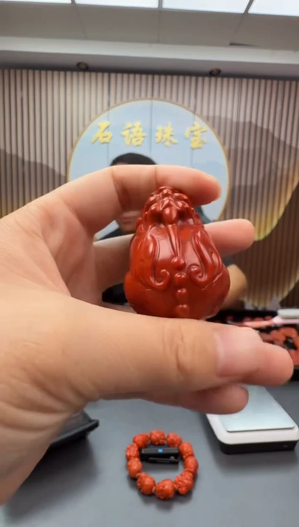 未镶嵌雕刻南红玛瑙140ZB1010产品一个