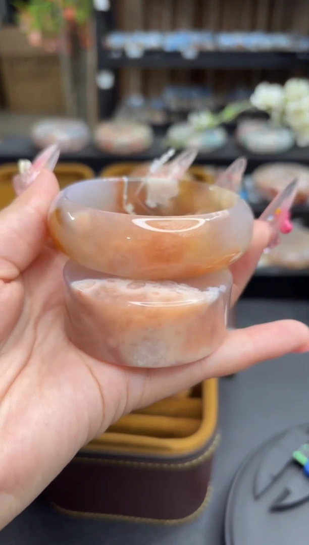 未镶嵌手镯石英质玉132(57圈赠送镯心)