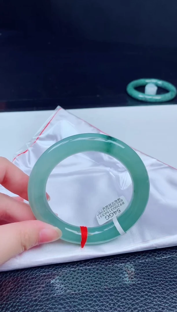 翡翠手镯未镶嵌缅甸天然翡翠A货手镯