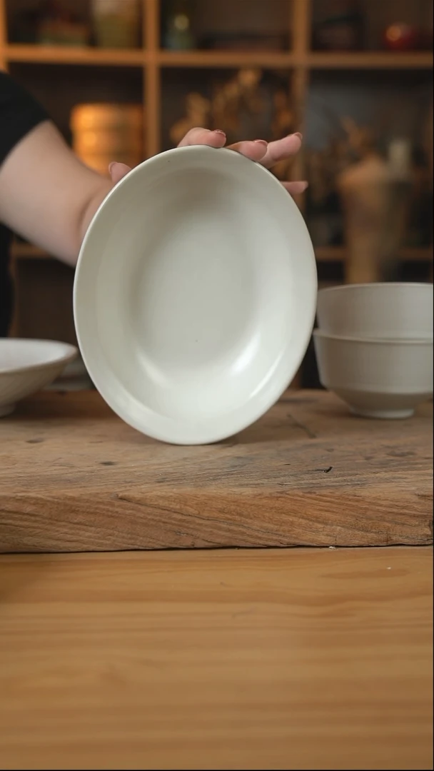 白色系列的9英寸元白鱼盘