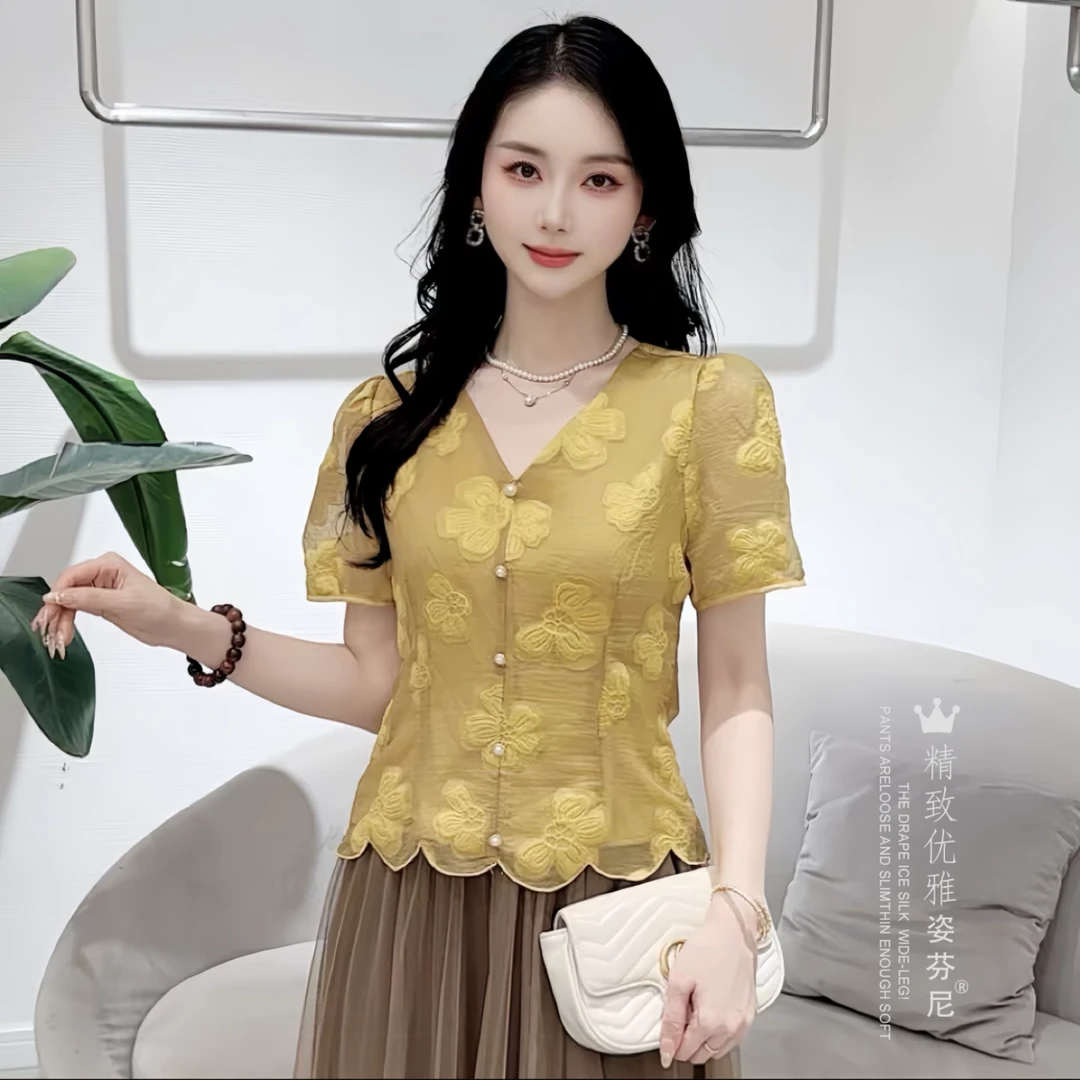 时尚V领衬衫女2025夏季新款时髦网纱花朵短袖小衫小个子减龄上衣