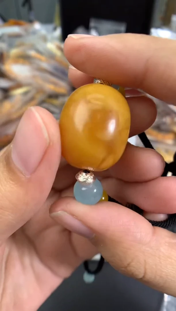 蜜蜡未镶嵌珠宝奇石1