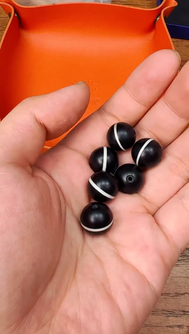 【 西亚珠饰 】配珠随发1颗