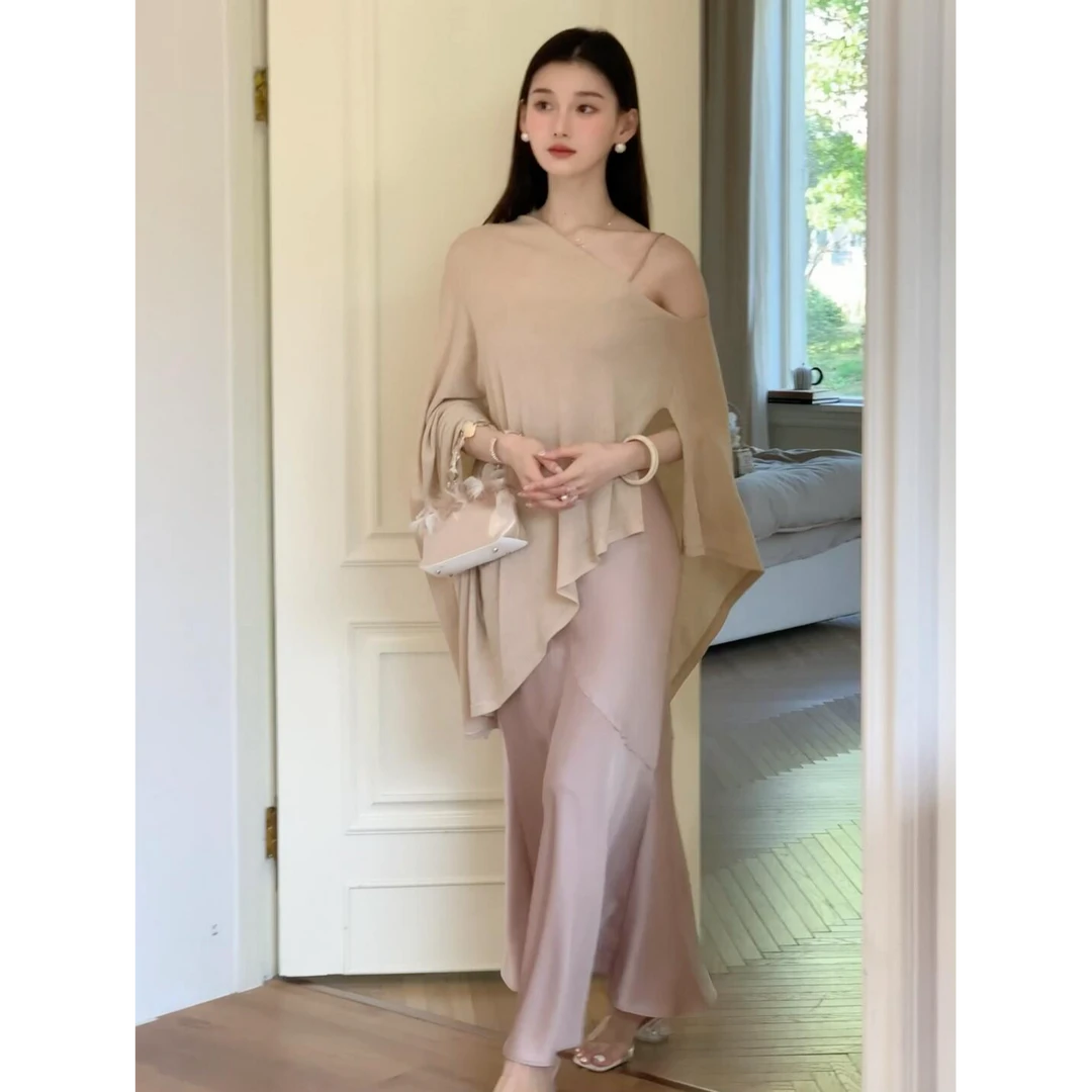 韩系气质女神2025夏季新款宽松飘逸减龄上衣配吊带连衣裙两件套装