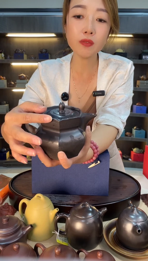 茶壶紫砂八仙过海僧帽一壶两杯套组 石黄