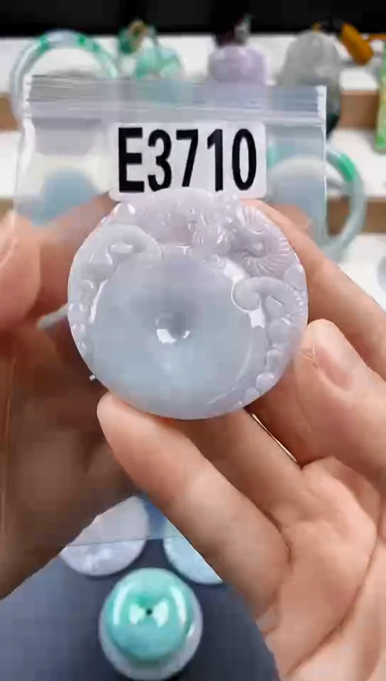 颈饰未镶嵌翡翠天然翡翠吊坠挂件