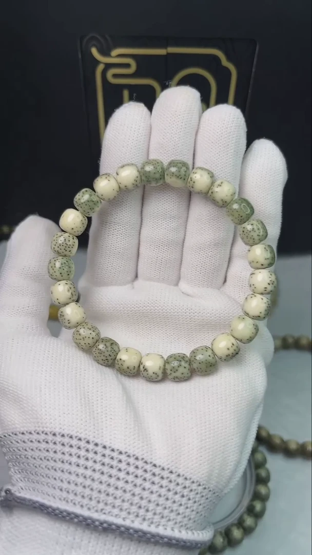 星月菩提手串小驼包9x8.A7899