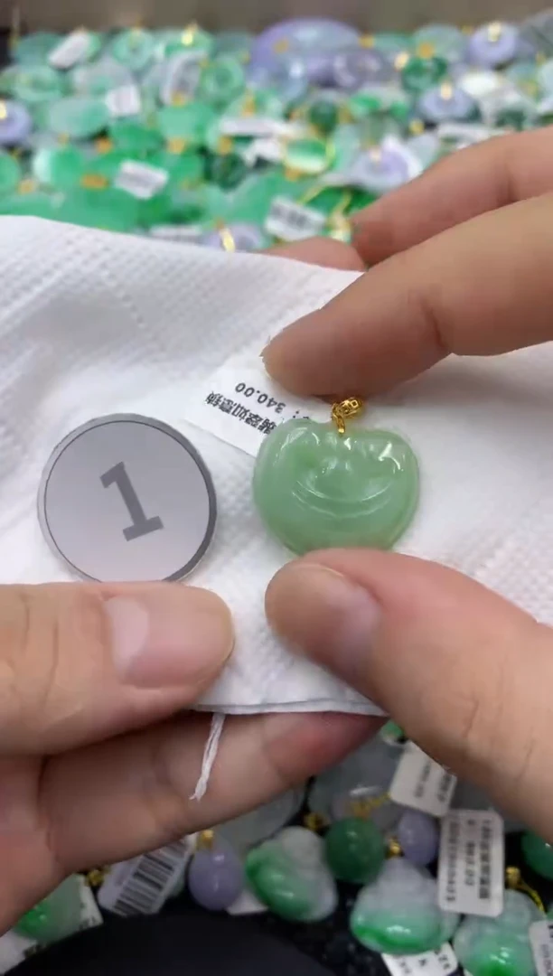 颈饰未镶嵌翡翠天然缅甸翡翠A货