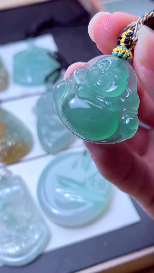 颈饰未镶嵌翡翠天然A货翡翠