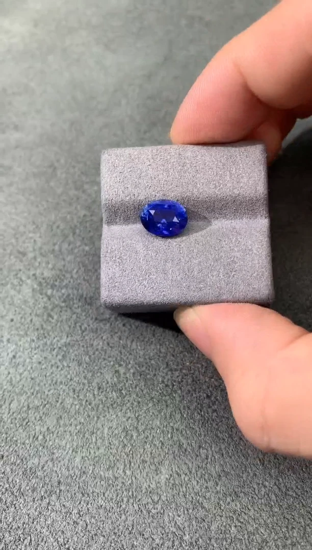 裸石蓝宝石皇家蓝 3.6CT