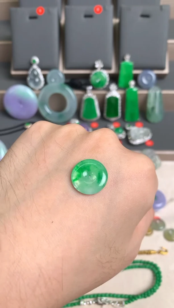 未镶嵌定制翡翠裸玉