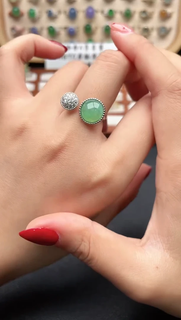 银S925镶嵌戒指翡翠一物一证一礼盒