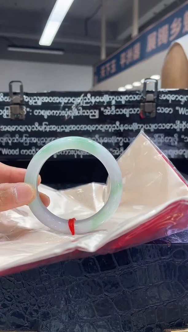 未镶嵌手镯翡翠2  5354